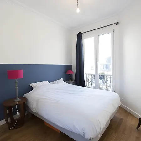 Cosy By The Seine Apartment