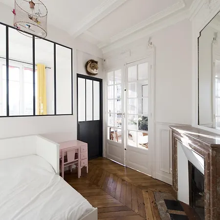 Cosy By The Seine Apartment Paris